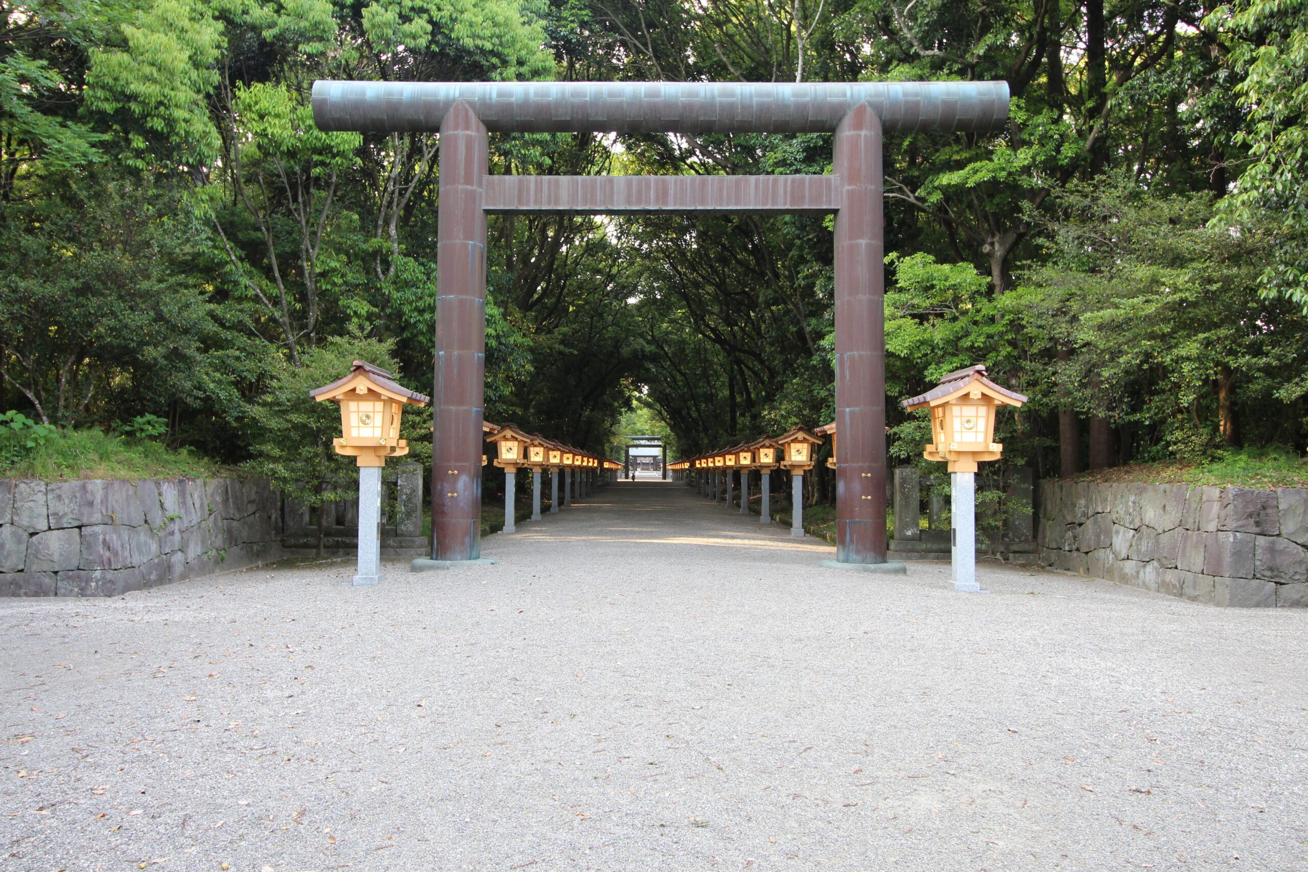 宮崎神宮灯籠 | 株式会社玄和技工